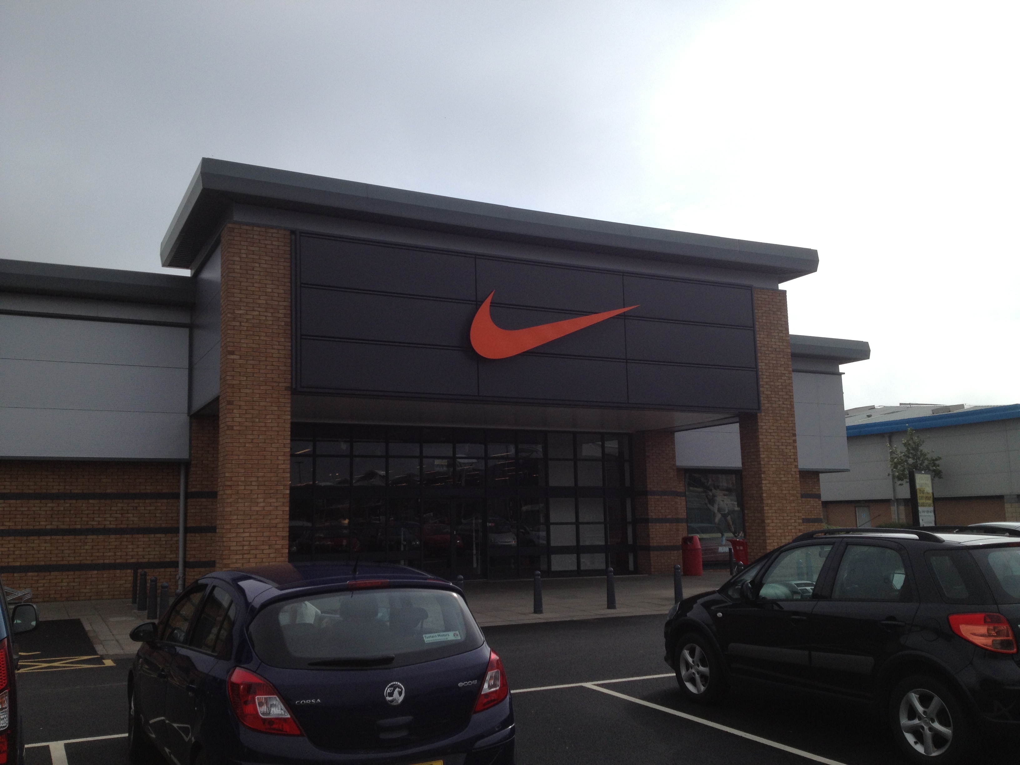 nike store straiton